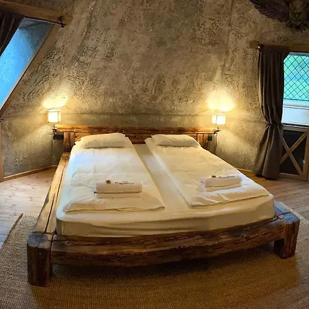 Szálloda Excalibur Minihotel 4*