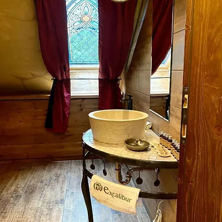 Excalibur Minihotel Hotel