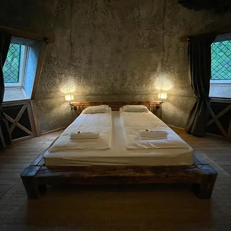 Excalibur Minihotel Szálloda Eger