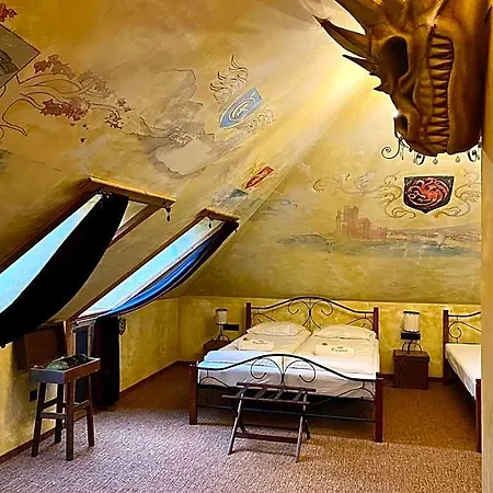 Excalibur Elmenyfogado 4*